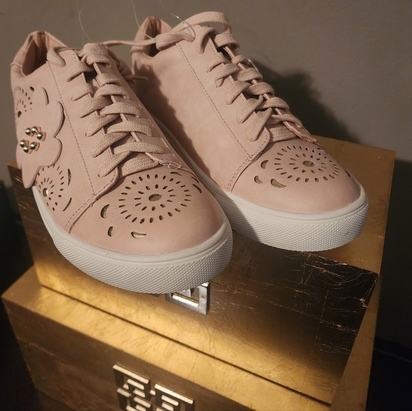 Nanette Lenore Wesley dusty rose Sneakers - Picture 6 of 9
